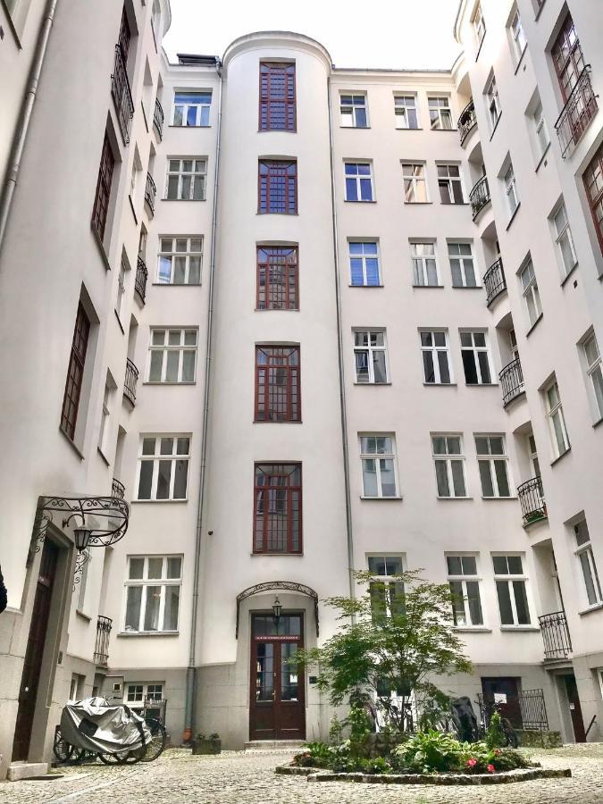 Bezagenta Wilcza8 Minimalist Studio Central Location Варшава Екстериор снимка