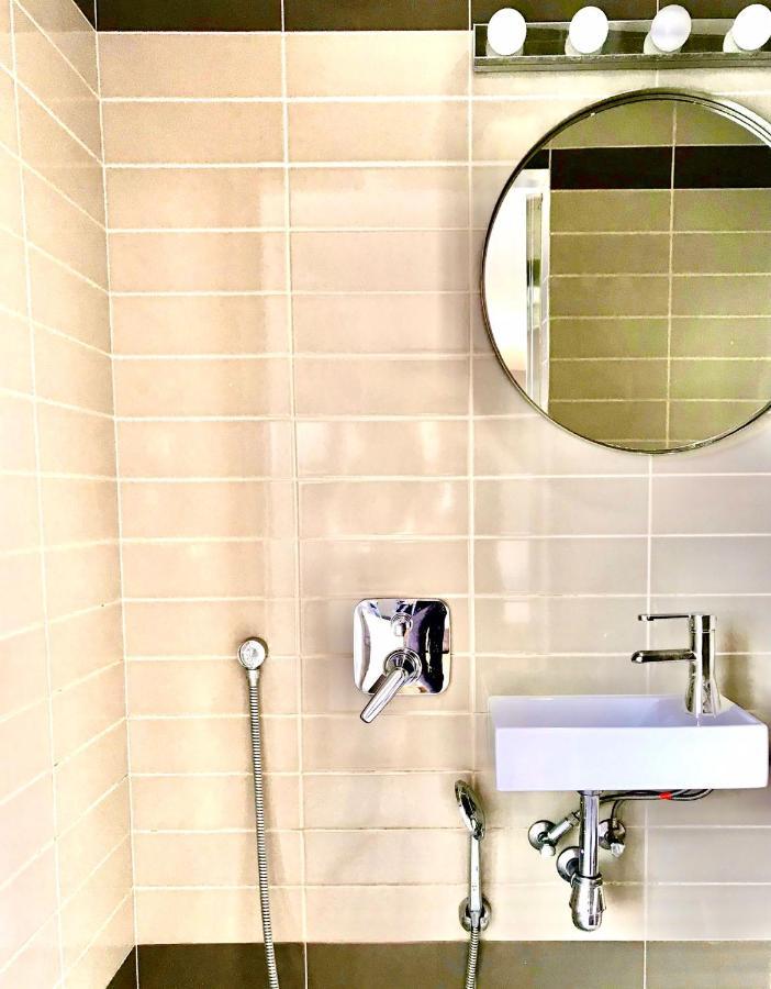 Bezagenta Wilcza8 Minimalist Studio Central Location Варшава Екстериор снимка